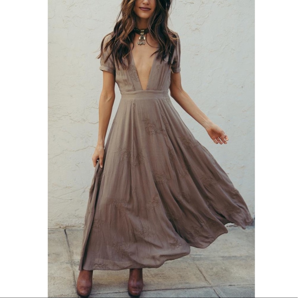 SAGE THE LABEL : BROWN PLUNGE MAXI NWT